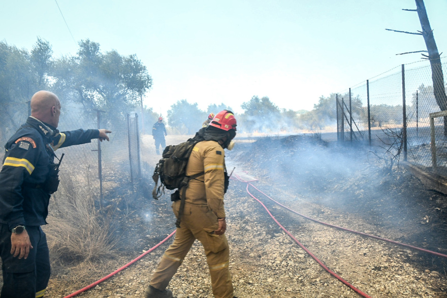 Μετά από 48 ώρες στις φλόγες, η Αχαΐα μετράει τις πληγές της - Δείτε φωτογραφίες και βίντεο
