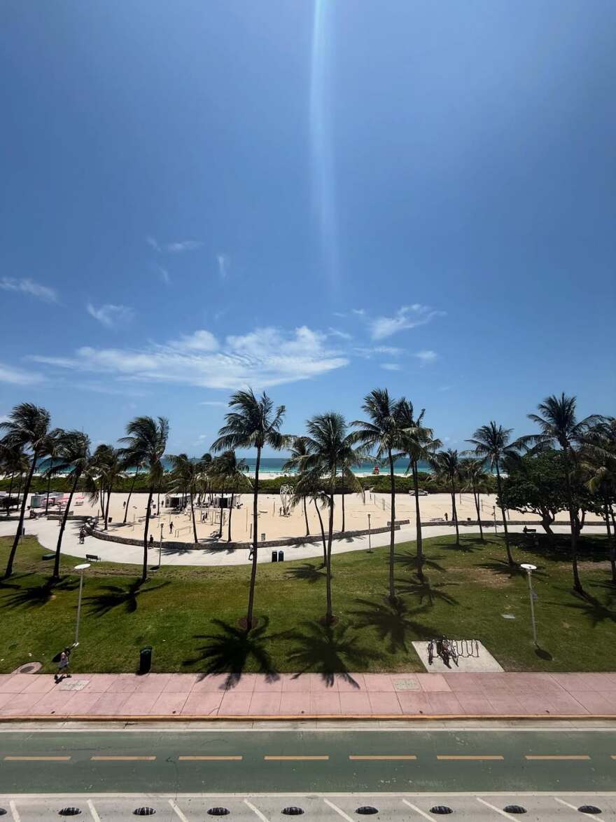 Φωτογραφίες: Η Κόνι Μεταξά ταξίδεψε στη Φλόριντα