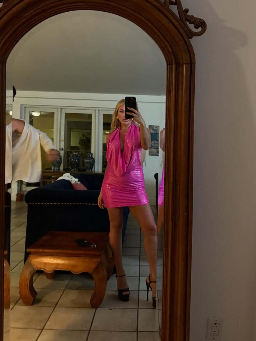 Φωτογραφίες: Η Κόνι Μεταξά ταξίδεψε στη Φλόριντα