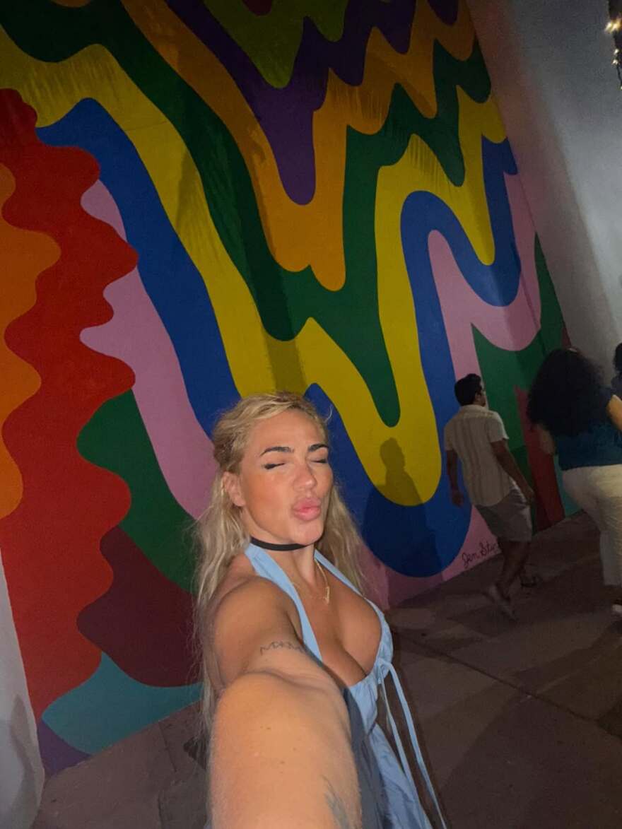 Φωτογραφίες: Η Κόνι Μεταξά ταξίδεψε στη Φλόριντα