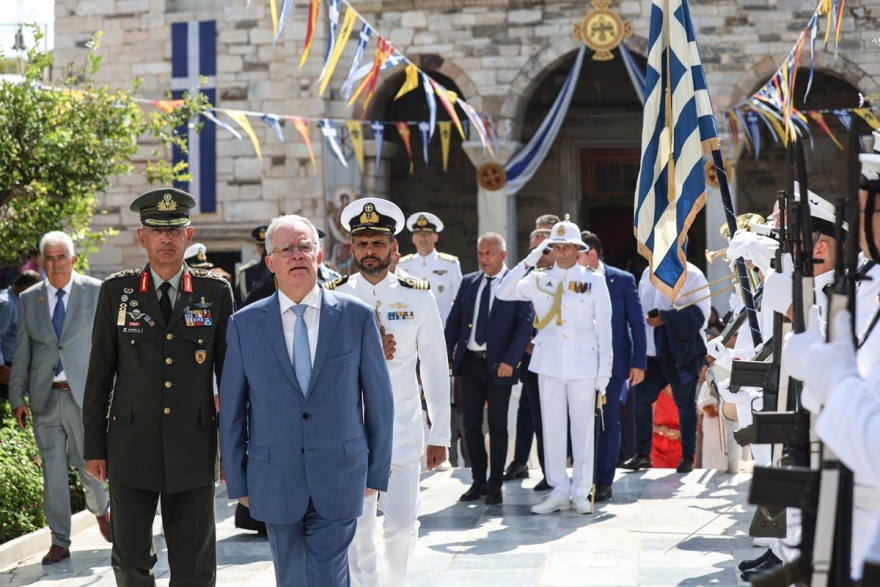 Δεκαπενταύγουστος: Με λαμπρότητα ο εορτασμός στην Παναγία της Τήνου