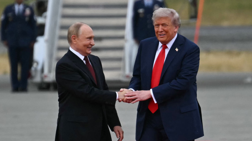 Reuters: Τα ενεργειακά deals που συζητούν Αμερικανοί και Ρώσοι παράλληλα με την ειρήνη στην Ουκρανία