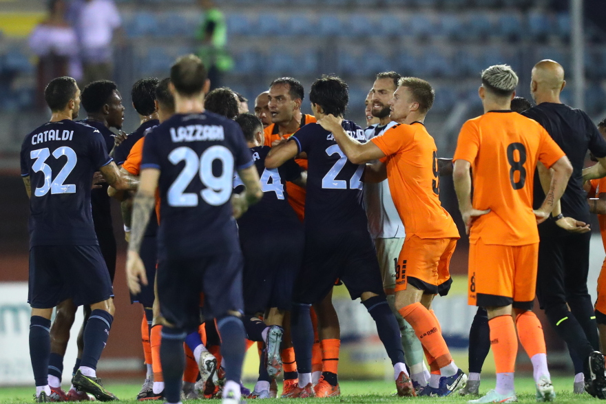 Ένταση στο γήπεδο, ξύλο στη φυσούνα και κόκκινες κάρτες στο φιλικό παιχνίδι της Λάτσιο με τον Ατρόμητο - Φωτογραφίες 