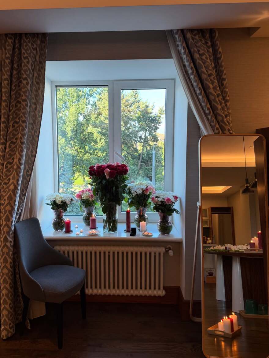 Η Μπέλα Θορν έκανε πρόταση γάμου στον σύντροφό της - Δείτε φωτογραφίες και βίντεο