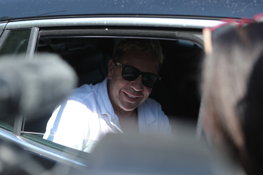 Γιώργος Μαζωνάκης: Εξιτήριο για τον τραγουδιστή - «Όλα καλά», είπε - Δείτε βίντεο και φωτογραφίες