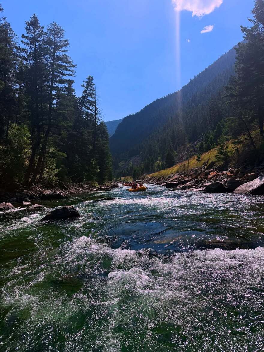 Η Δούκισσα Νομικού έκανε πρώτη φορά rafting με τα παιδιά της στην Αμερική