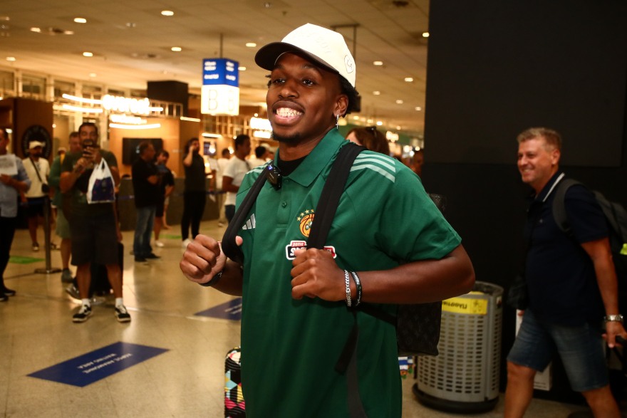 Παναθηναϊκός: Έφτασε στην Αθήνα ο Τι Τζέι Σορτς - «Να κατακτήσουμε τη Euroleague» - Βίντεο 