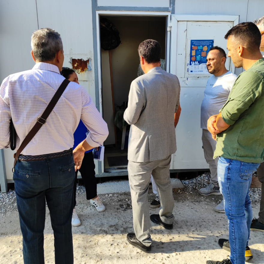Στην Αμυγδαλέζα ο Πλεύρης: Επιθεώρησε τις εγκαταστάσεις που θα κρατούνται όσοι παράνομοι μετανάστες είναι προς απέλαση