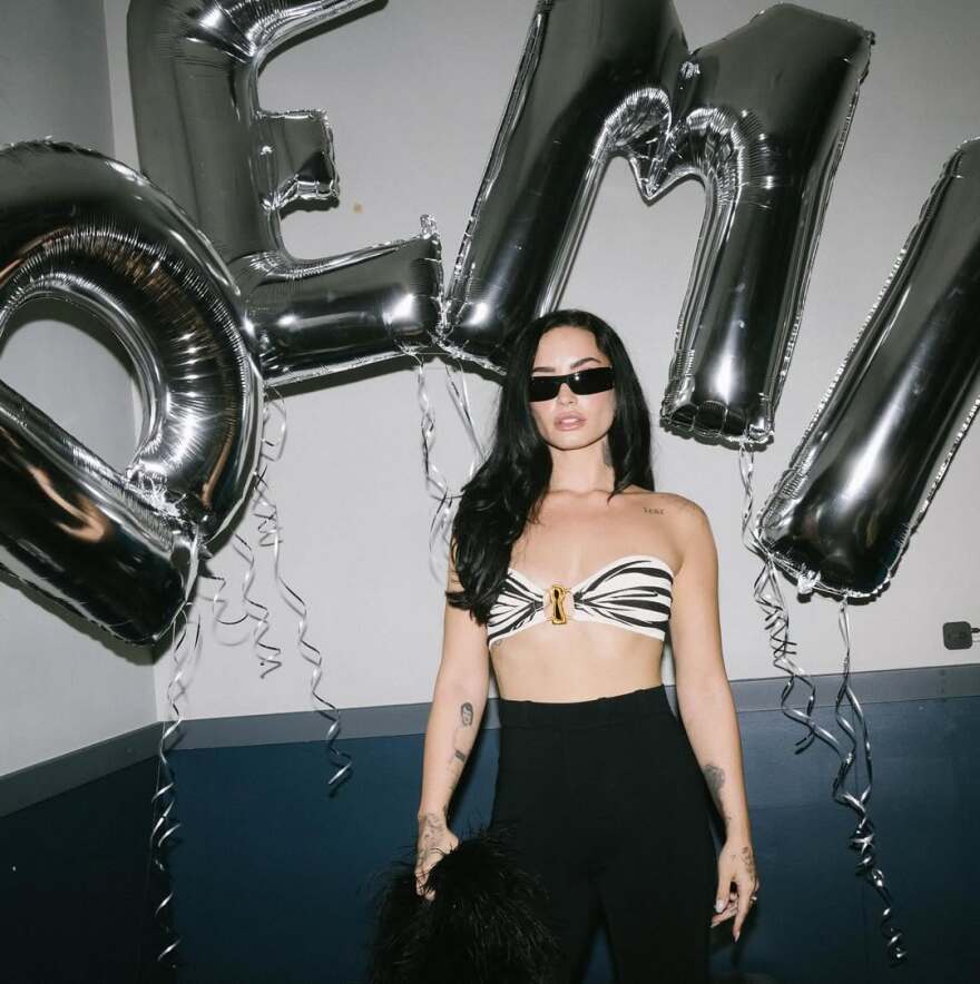 Η Ντέμι Λοβάτο έκλεισε τα 33 - Δείτε φωτογραφίες από το πάρτι των γενεθλίων της