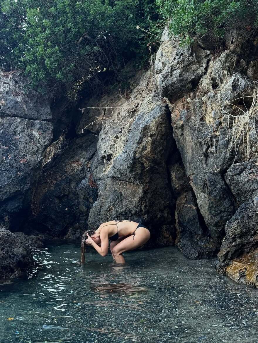 Η Μπαρ Ρεφαέλι κάνει διακοπές στην Ελλάδα - Δείτε φωτογραφίες Η Μπαρ Ρεφαέλι κάνει διακοπές στην Ελλάδα - Δείτε φωτογραφίες