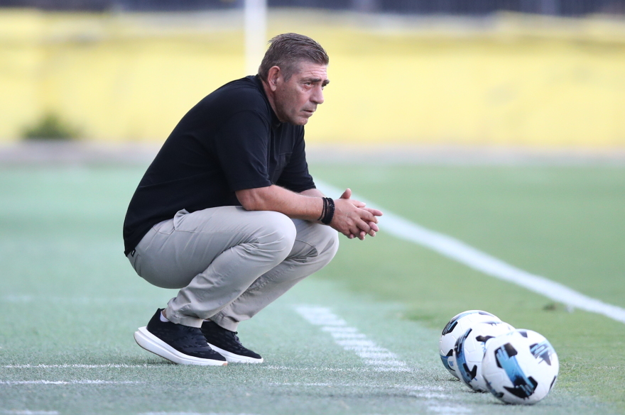 Super League 1: Οι «στρατηγοί» Μεντιλίμπαρ, Βιτόρια, Λουτσέσκου και Νίκολιτς ψάχνουν νέες επιτυχίες - Οι προπονητές των 14 ομάδων 