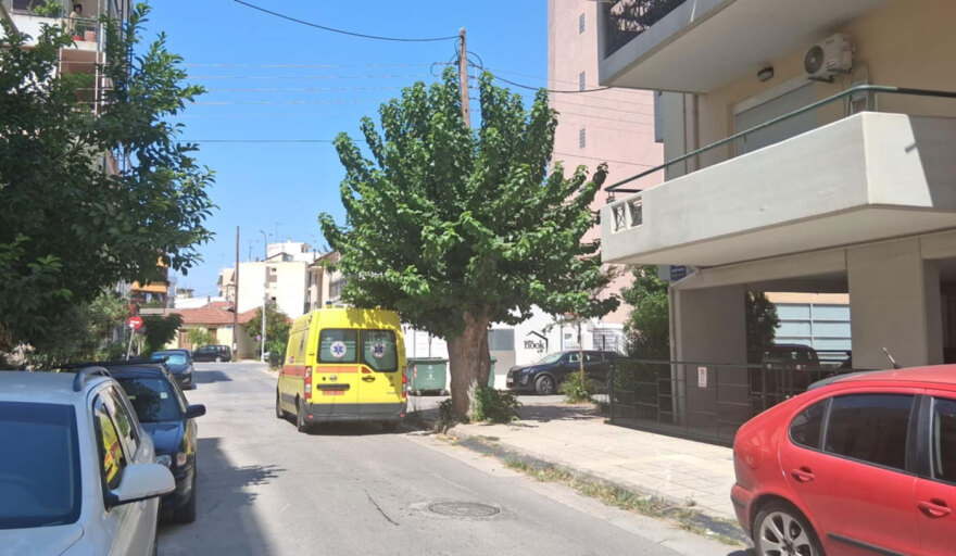 Άγριο έγκλημα στον Βόλο: Άνδρας δολοφόνησε τη σύζυγό του μπροστά στα 4 παιδιά τους
