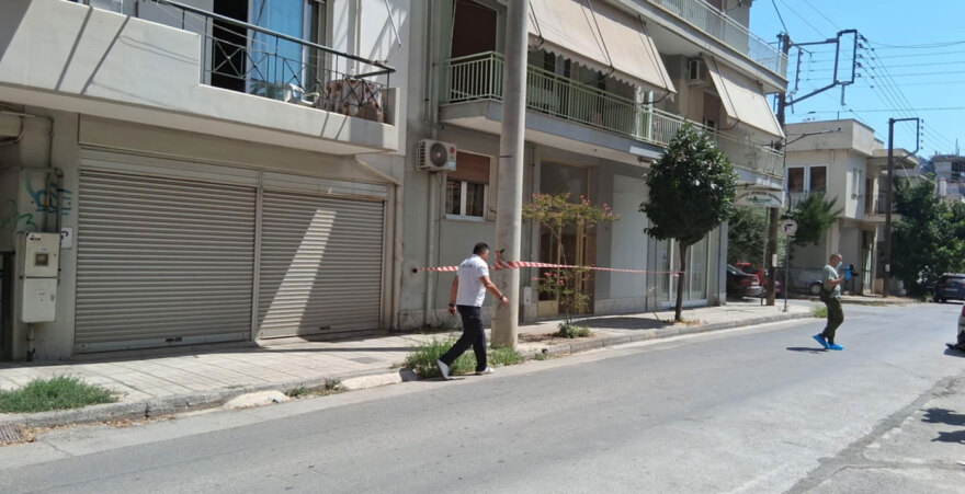 Άγριο έγκλημα στον Βόλο: Άνδρας δολοφόνησε τη σύζυγό του μπροστά στα 4 παιδιά τους