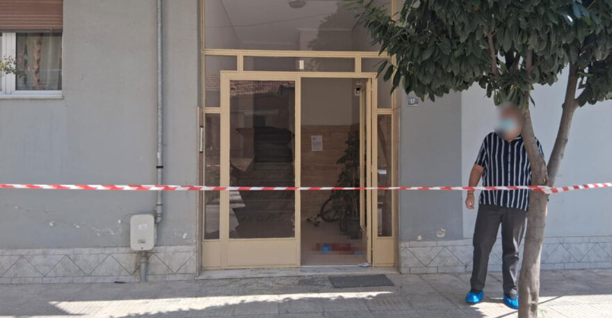 Βόλος: Ο 40χρονος δολοφόνησε την σύζυγό του μπροστά στα τέσσερα παιδιά τους - Την μαχαίρωσε στον λαιμό και την πλάτη