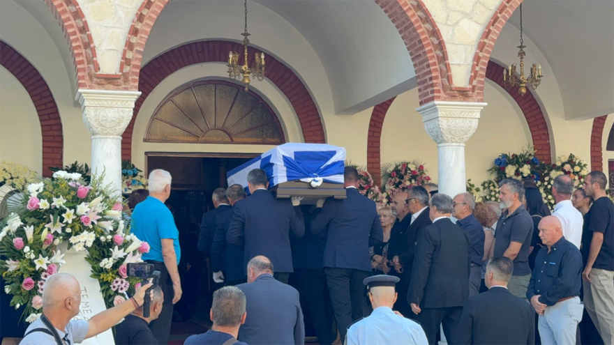 Απόστολος Βεσυρόπουλος