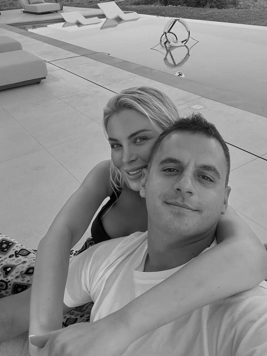 Κατερίνα Καινούργιου: Το φωτογραφικό άλμπουμ από τις διακοπές της με τον Παναγιώτη Κουτσουμπή - Στην εκπνοή του καλοκαιριού, έγραψε
