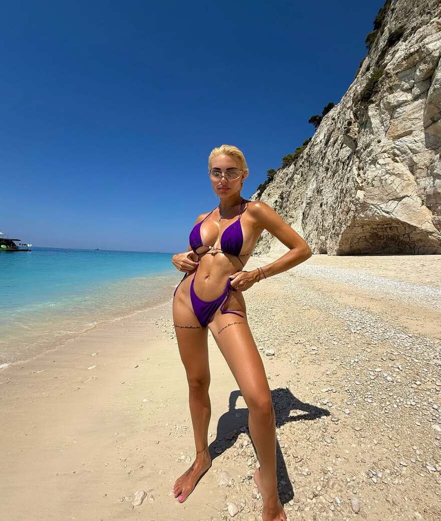 Αλεξάνδρα Παναγιώταρου: Το να ποζάρω είναι η φυσική μου συνήθεια, έγραψε από τη Λευκάδα 