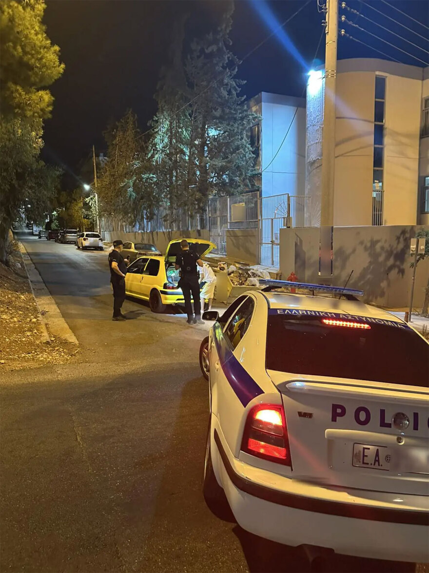 Επιχείρηση της τροχαίας σε Ίλιον και Πετρούπολη: Εντοπίστηκαν διανομείς χωρίς άδεια οδήγησης 