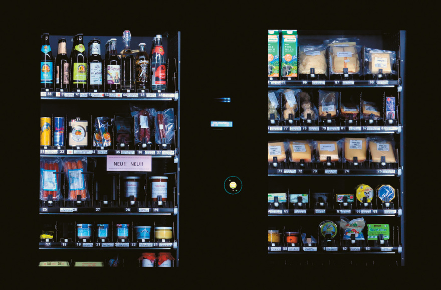 Η ιστορία των αυτόματων πωλητών και η περίπτωση της Ελλάδας - Από γάλα και λάδι μέχρι σαμπάνιες και ράβδους χρυσού