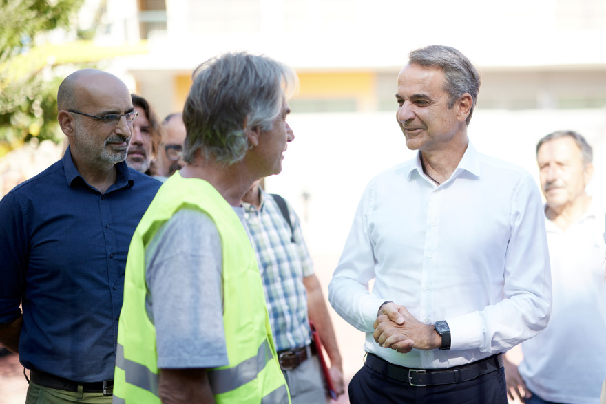 Το 3ο Γυμνάσιο Ζωγράφου, που ανακαινίζεται με το πρόγραμμα «Μαριέττα Γιαννάκου», επισκέφτηκε ο Μητσοτάκης
