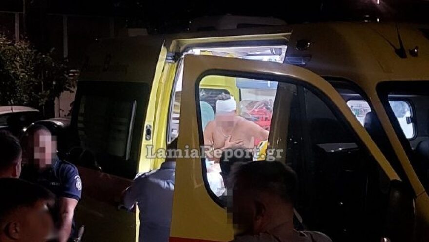 Άγριο ξύλο μεταξύ νεαρών στα Καμένα Βούρλα - Τέσσερις τραυματίες, έκανε προσαγωγές η αστυνομία