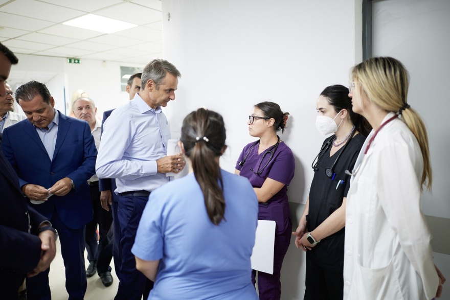 Το Ιπποκράτειο επισκέφτηκε ο Μητσοτάκης - Επιθεώρησε τα νέα ΤΕΠ