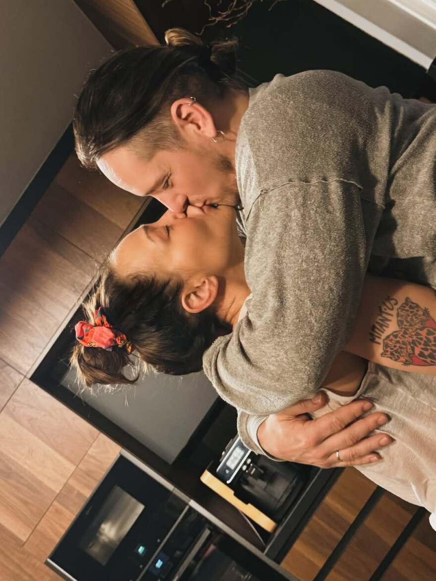 H Πηνελόπη Αναστασοπούλου έκλεισε 12 χρόνια σχέσης με τον Φώτη Μπερνάντο: «Επιλέγουμε ο ένας τον άλλο κάθε μέρα»