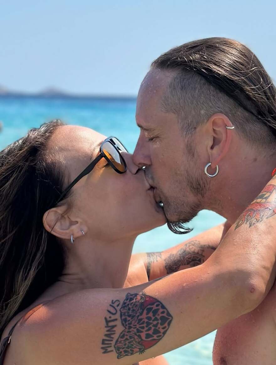 H Πηνελόπη Αναστασοπούλου έκλεισε 12 χρόνια σχέσης με τον Φώτη Μπερνάντο: «Επιλέγουμε ο ένας τον άλλο κάθε μέρα»