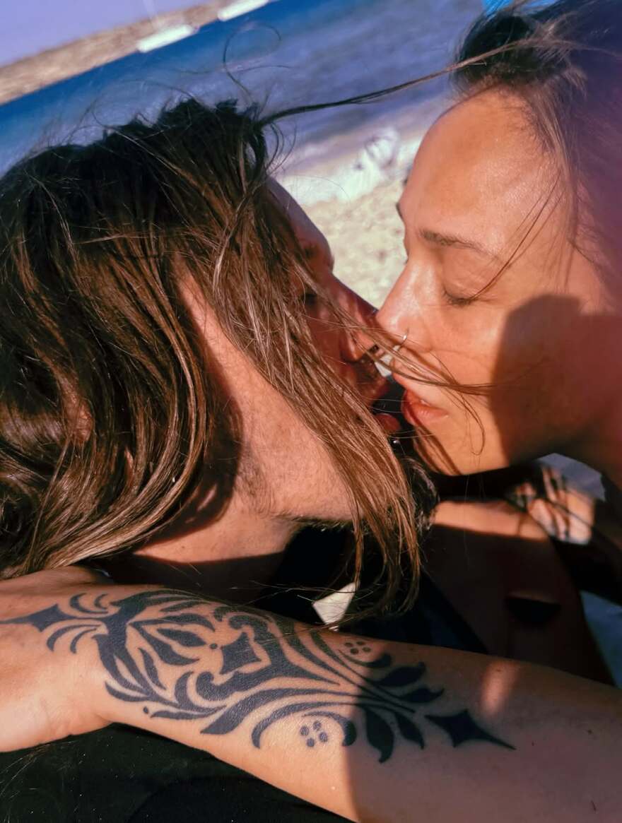 H Πηνελόπη Αναστασοπούλου έκλεισε 12 χρόνια σχέσης με τον Φώτη Μπερνάντο: «Επιλέγουμε ο ένας τον άλλο κάθε μέρα»