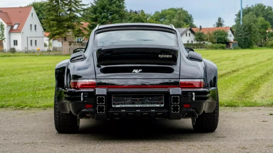 Μια Porsche 911 για χώμα