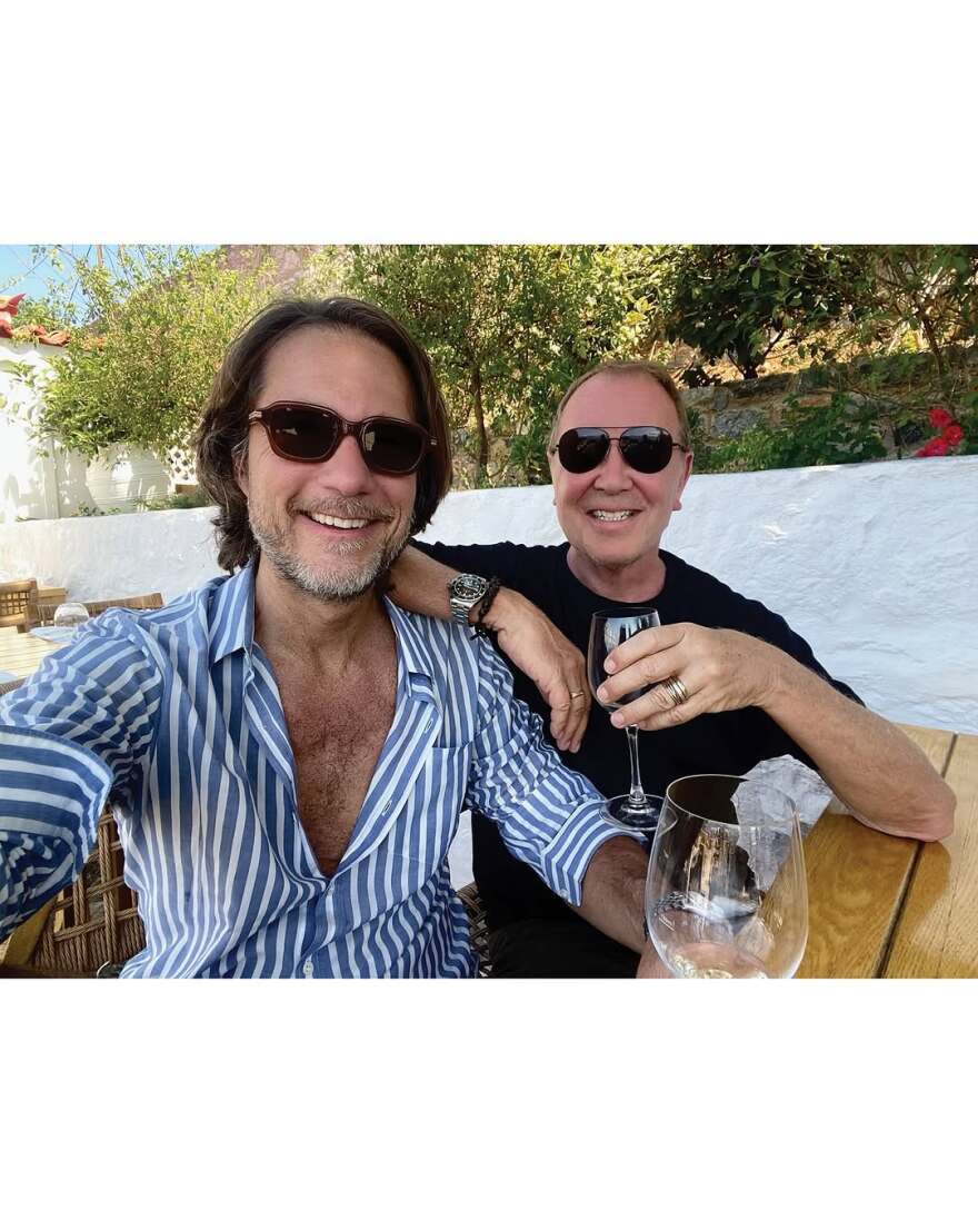 Μάικλ Κορς: «Πάντα με συναρπάζει να επιστρέφω στην αγαπημένη μου Ελλάδα» - Δείτε φωτογραφίες από τις διακοπές του
