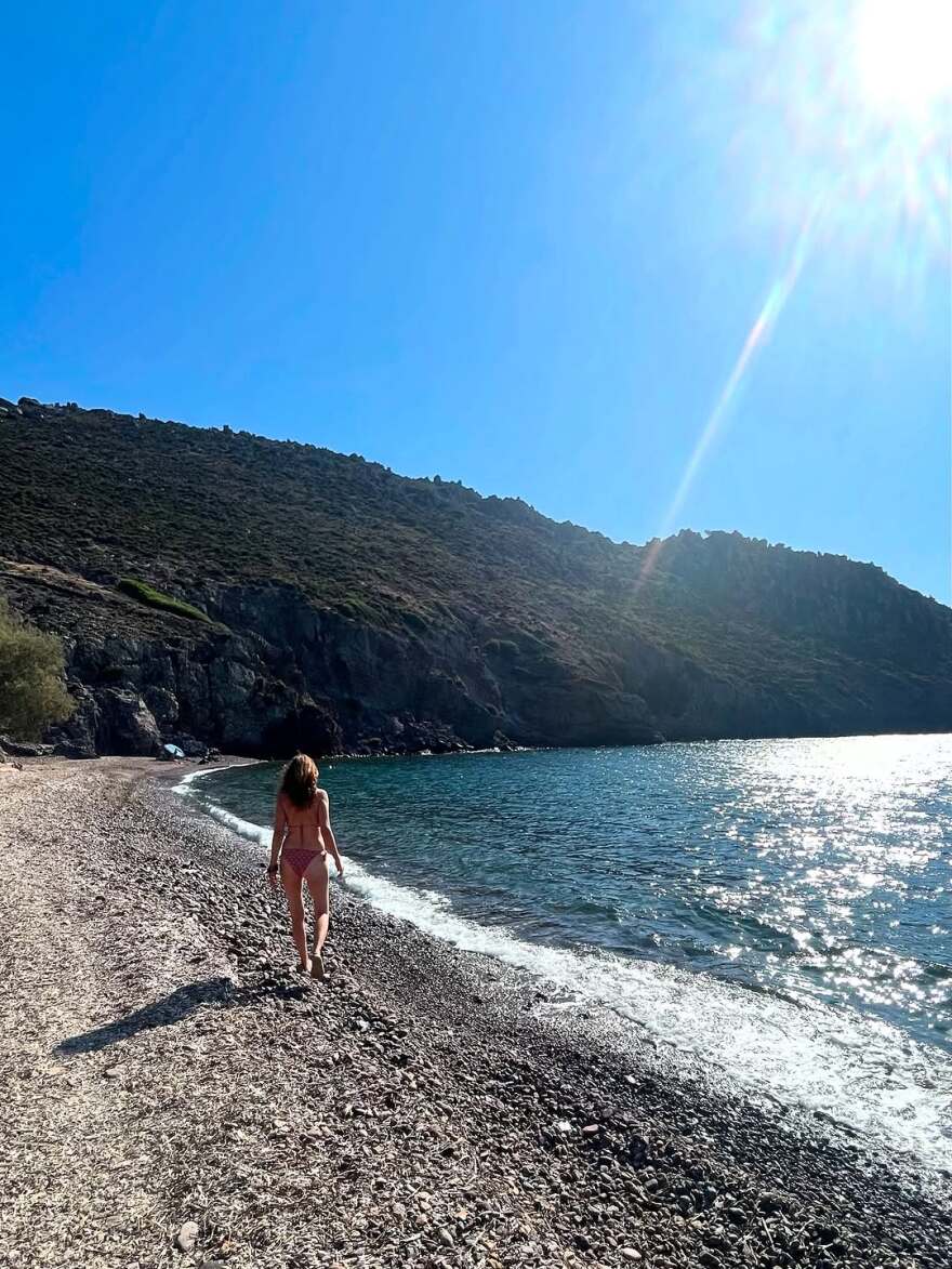 Μαρία Κωνσταντάκη: Όσο πολυσύχναστο και να είναι ένα μέρος πάντα θα υπάρχουν καβάτζες μοναχικότητας
