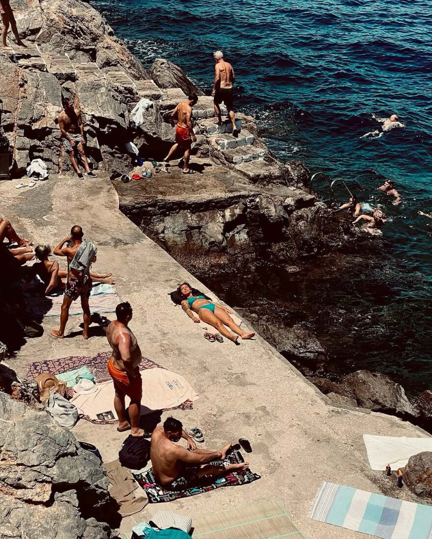 Μάικλ Κορς: «Πάντα με συναρπάζει να επιστρέφω στην αγαπημένη μου Ελλάδα» - Δείτε φωτογραφίες από τις διακοπές του
