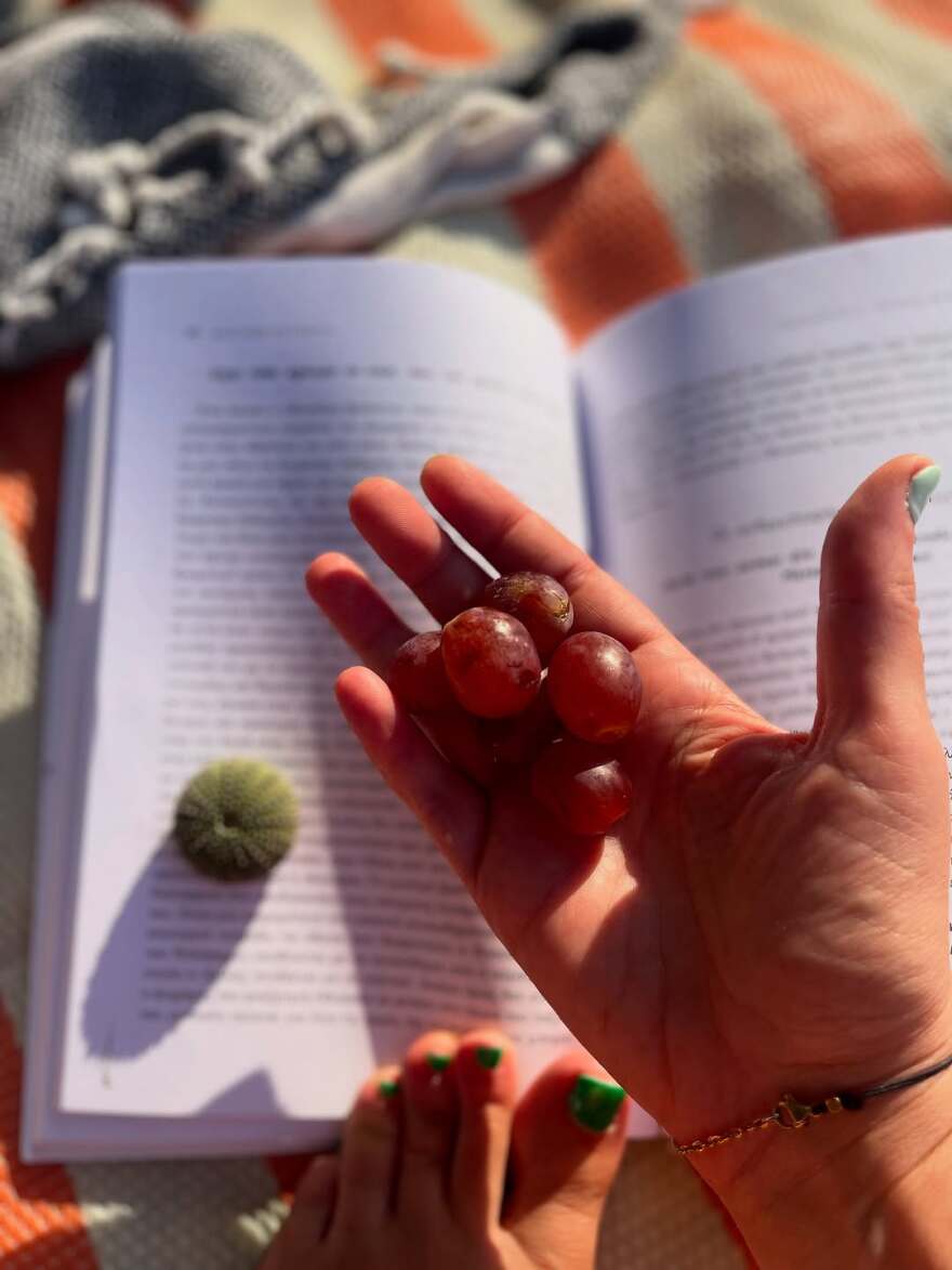 Μαρία Κωνσταντάκη: Όσο πολυσύχναστο και να είναι ένα μέρος πάντα θα υπάρχουν καβάτζες μοναχικότητας
