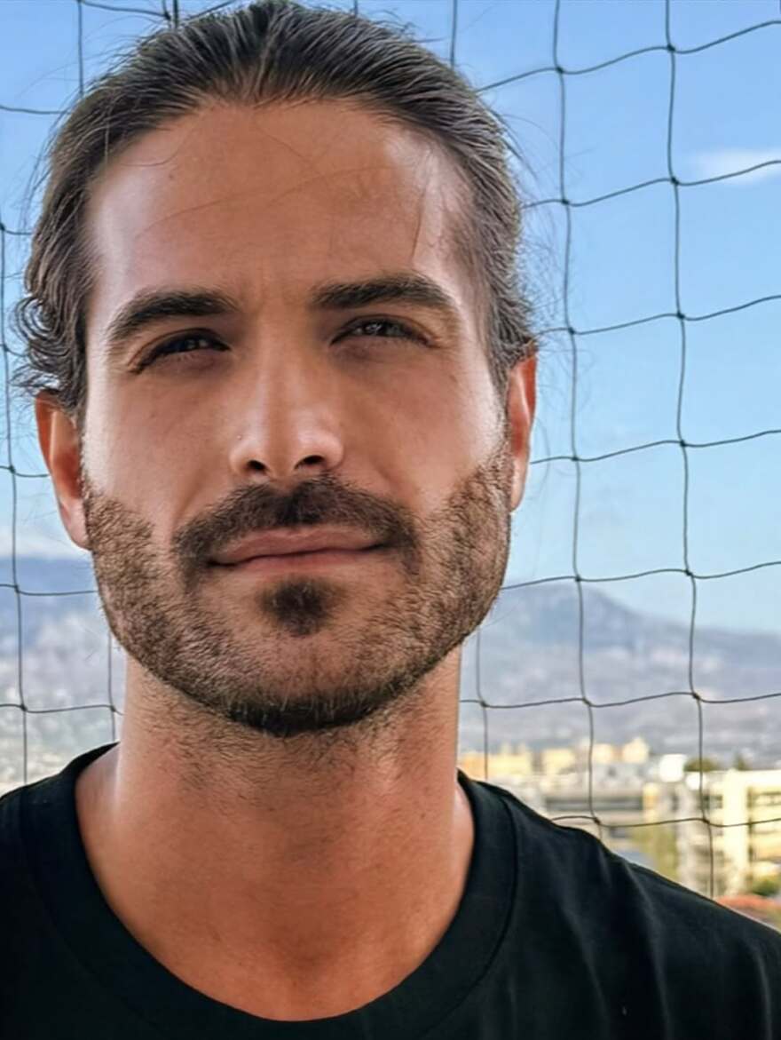 Ο Άρης Μουγκοπέτρος έκανε νέο χειρουργείο στο χέρι του - «Μετά από τέσσερις μήνες είμαι και πάλι στο ίδιο δωμάτιο»