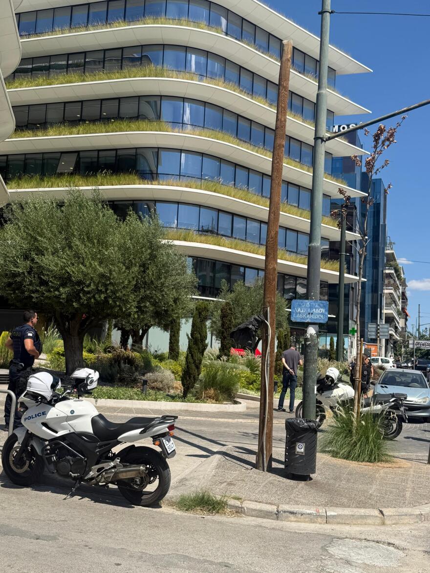 Εκκενώθηκε κτίριο επί της Κηφισίας - Δείτε φωτογραφίες