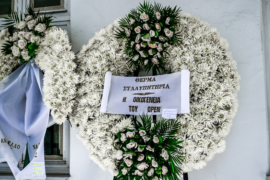 Το τελευταίο αντίο στον Δημήτρη Κωνσταντάρα στο Α' Νεκροταφείο - «Μαχητής, αξιοπρεπής και πρωτοπόρος»