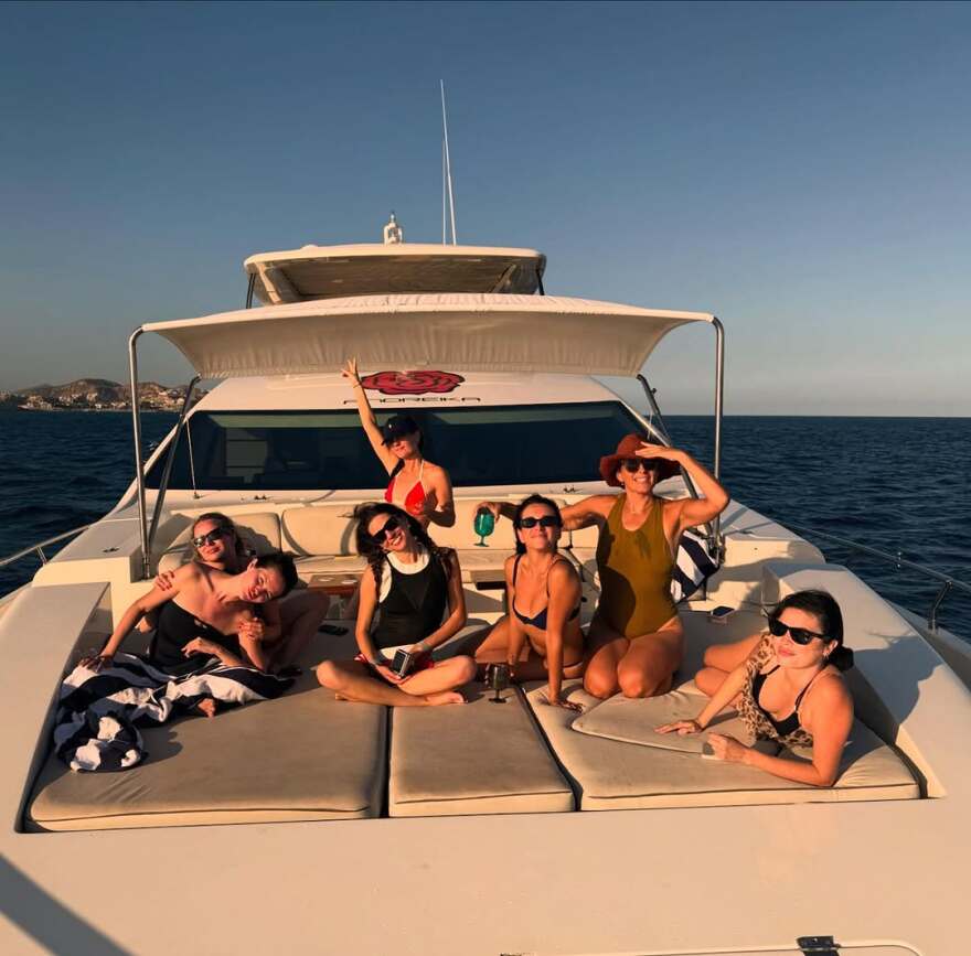 Η Σελένα Γκόμεζ βρίσκεται στο Μεξικό με τις φίλες της για το bachelorette της