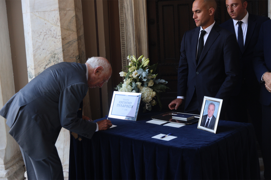 Αυτή την ώρα το τελευταίο «αντίο» στον Πυλαρινό στην Μητρόπολη