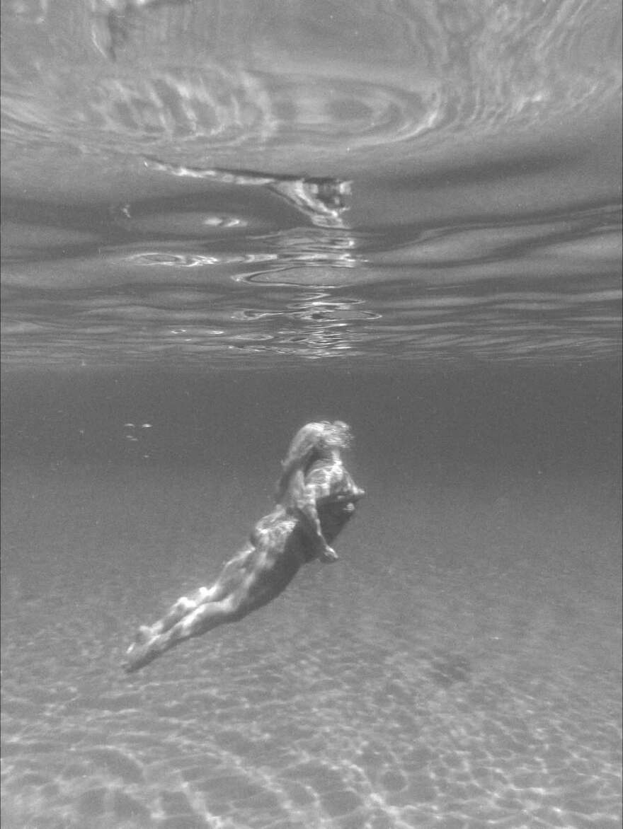 Δανάη Μπάρκα: Οι φωτογραφίες της στον βυθό - «Πώς θα ανακαλύψεις νέους ωκεανούς αν δεν απομακρυνθείς απ' την ακτή;» έγραψε