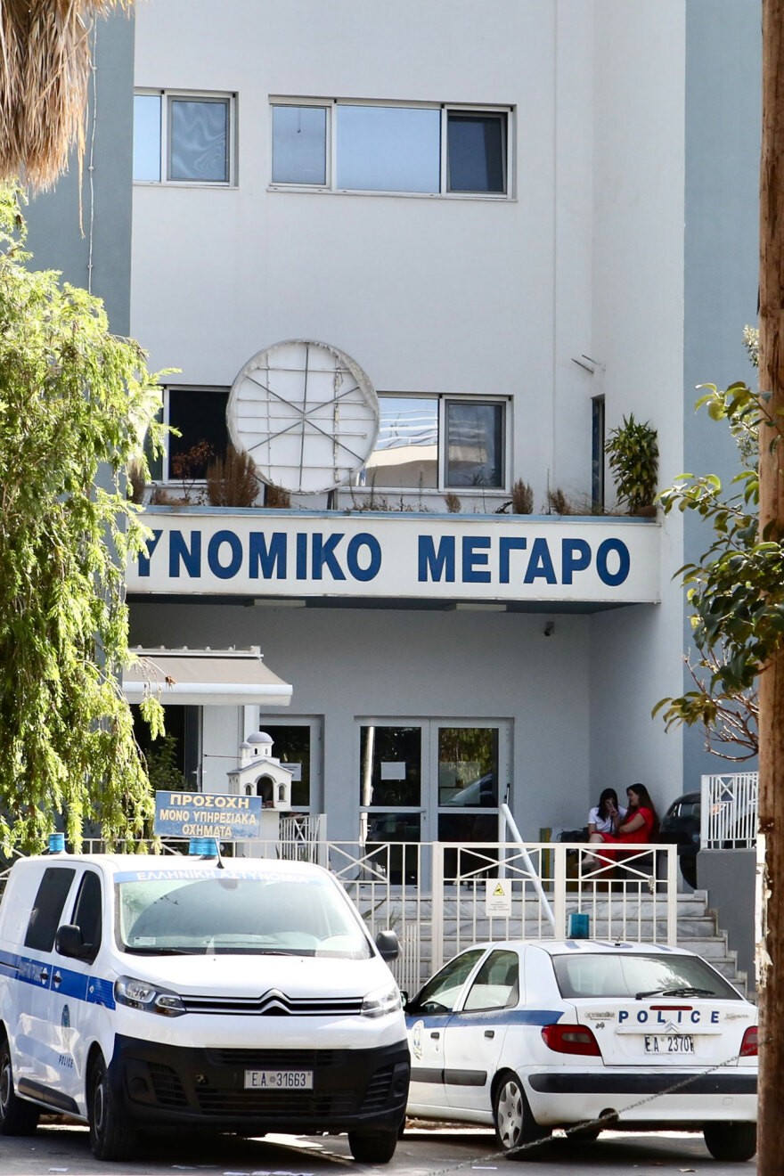 Μεγάλη επιχείρηση της ΕΛΑΣ στην Κρήτη – Συλλήψεις αστυνομικών, στρατιωτικών και επιχειρηματιών για συμμετοχή σε εγκληματική οργάνωση