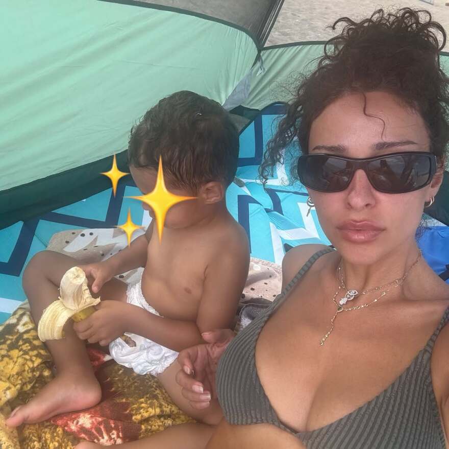  Η Ελένη Φουρέιρα αποχαιρετά το καλοκαίρι αγκαλιά με τον γιο της - Τα στιγμιότυπα που μοιράστηκε