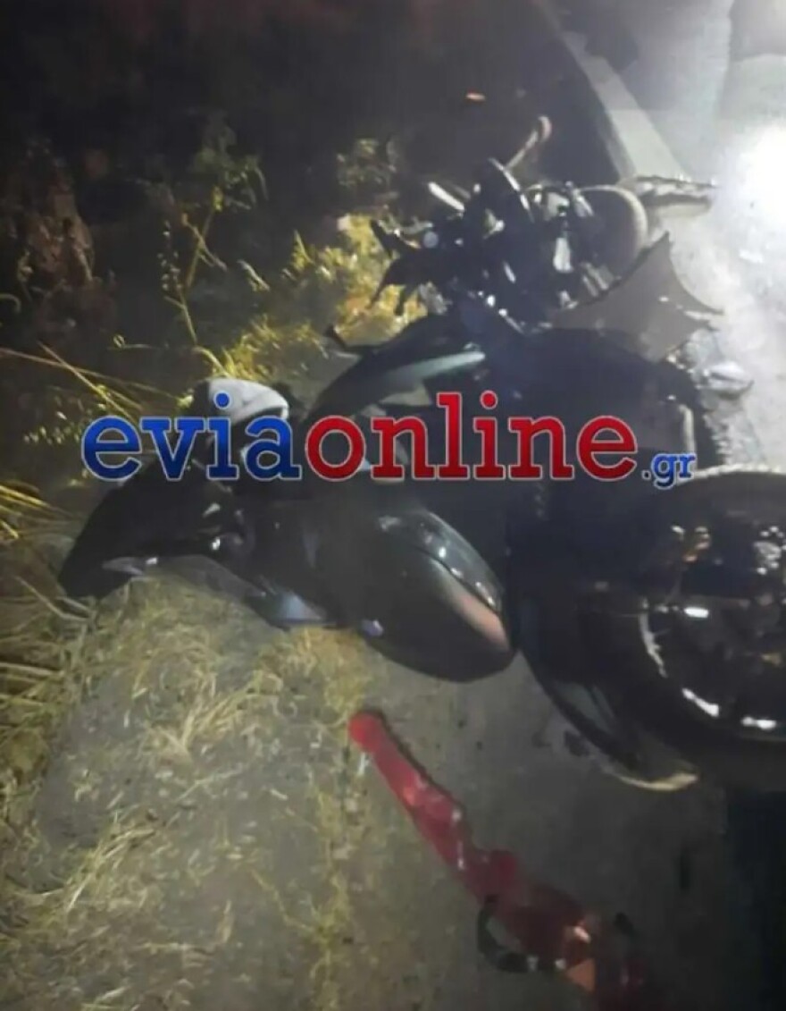 Δείτε φωτογραφίες από το τροχαίο δυστύχημα στην Εύβοια όπου σκοτώθηκε 21χρονος μοτοσικλετιστής