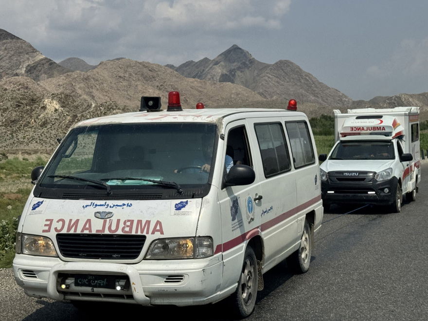Απόλυτη καταστροφή στο Αφγανιστάν με πάνω από 800 νεκρούς και ισοπεδωμένα χωριά μετά τον ισχυρό σεισμό - Δείτε φωτογραφίες και βίντεο Απόλυτη καταστροφή στο Αφγανιστάν με πάνω από 800 νεκρούς και ισοπεδωμένα χωριά μετά τον ισχυρό σεισμό - Δείτε φωτογραφίες και βίντεο