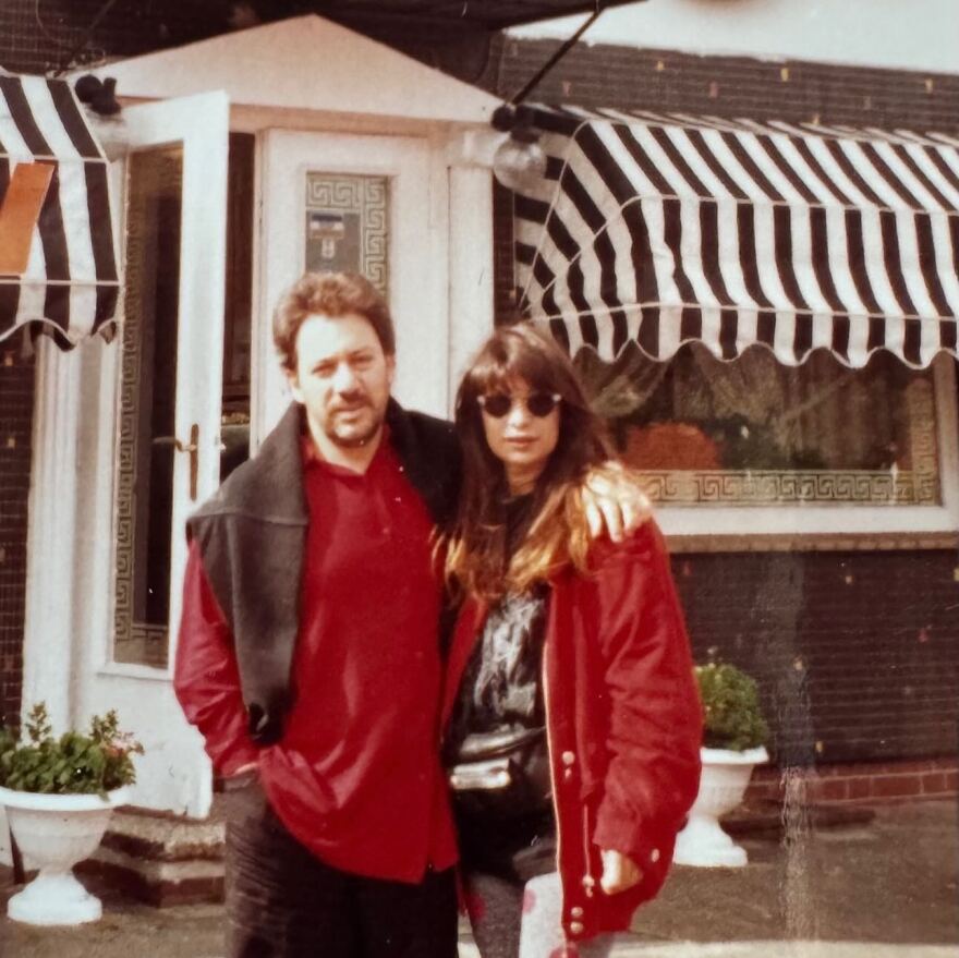 Xριστίνα Μαραγκόζη για τα 11 χρόνια από τον θάνατο του Αντώνη Βαρδή: «Οι αναμνήσεις ξεθωριάζουν, τα συναισθήματα πάντα ίδια»