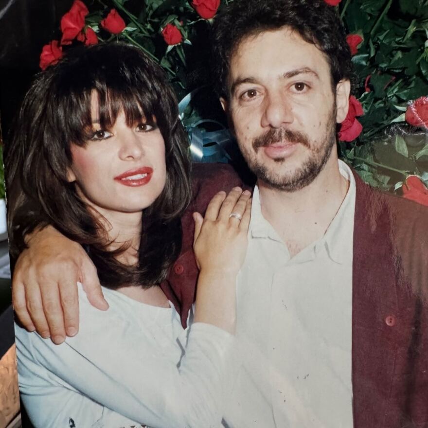 Xριστίνα Μαραγκόζη για τα 11 χρόνια από τον θάνατο του Αντώνη Βαρδή: «Οι αναμνήσεις ξεθωριάζουν, τα συναισθήματα πάντα ίδια»