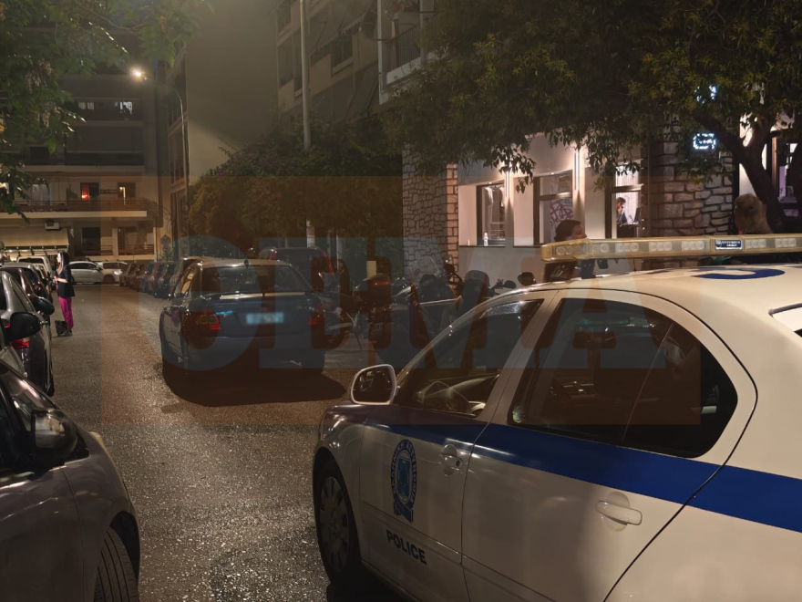 Τραγωδία στα Πατήσια: Μπροστά στα παιδιά της πέθανε η γυναίκα που γέννησε μέσα στο διαμέρισμα - Νεκρό και το νεογνό
