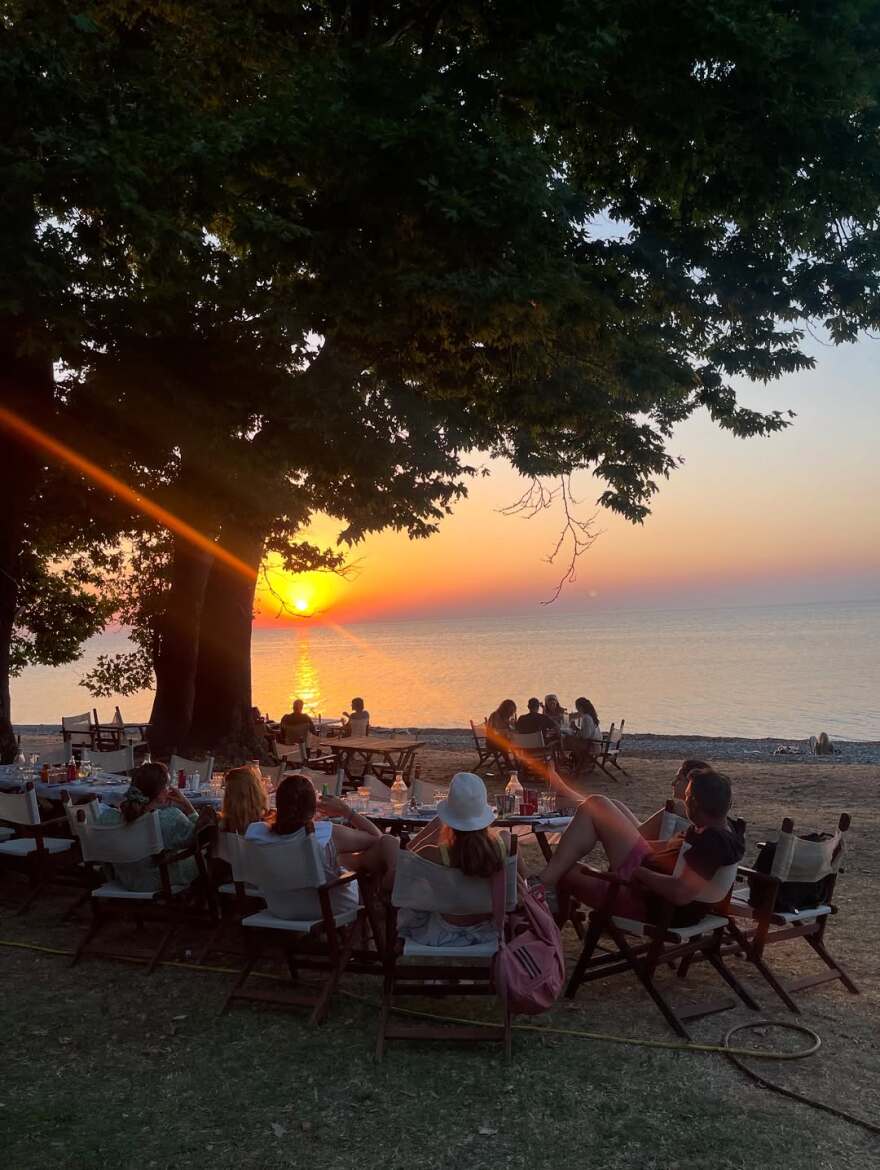 Η Μαρία Κωνσταντάκη ποζάρει τόπλες στη Σαμοθράκη: «Φύση, σώμα και πνεύμα ήταν ένα»