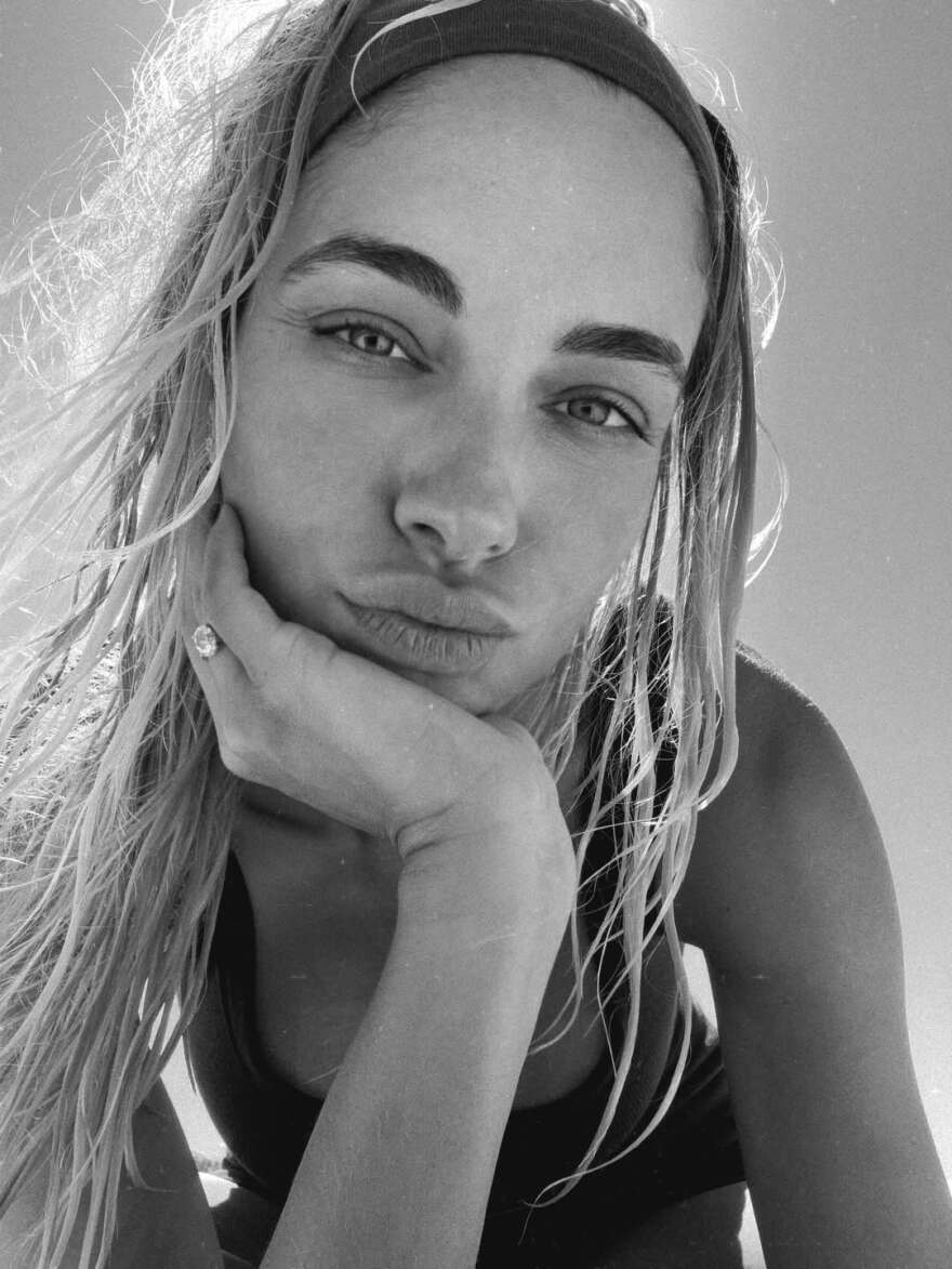 Δούκισσα Νομικού: Ποζάρει κάτω από τον ήλιο - «Το καλοκαίρι τελειώνει αλλά οι στιγμές του θα μείνουν πάντα ζωντανές», έγραψε