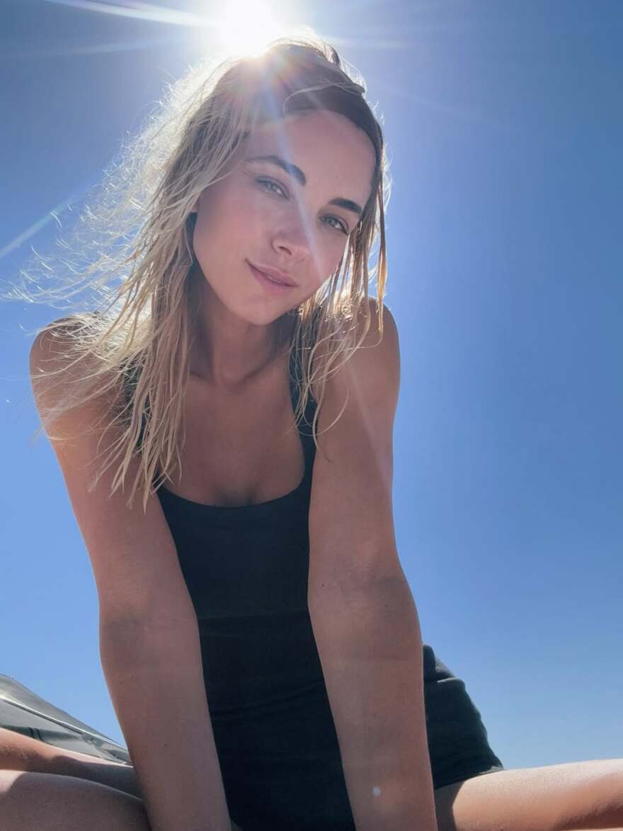 Δούκισσα Νομικού: Ποζάρει κάτω από τον ήλιο - «Το καλοκαίρι τελειώνει αλλά οι στιγμές του θα μείνουν πάντα ζωντανές», έγραψε